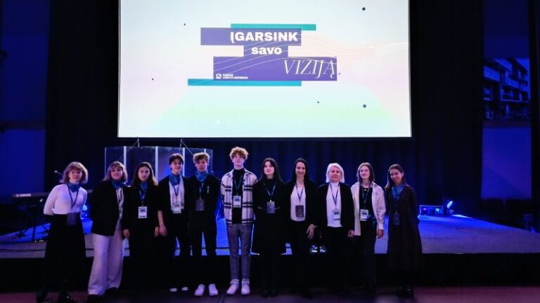 Mokėmės lyderystės