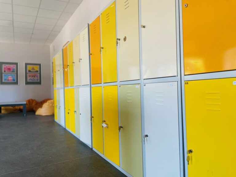 Parduodamos spintelės