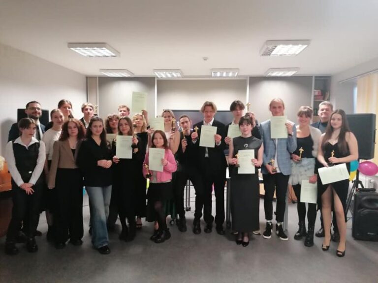 Šimtadienis – su Oskarais