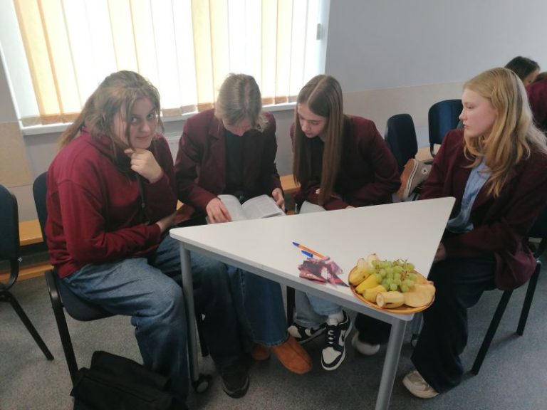 Lietuviu kalba su Biblija