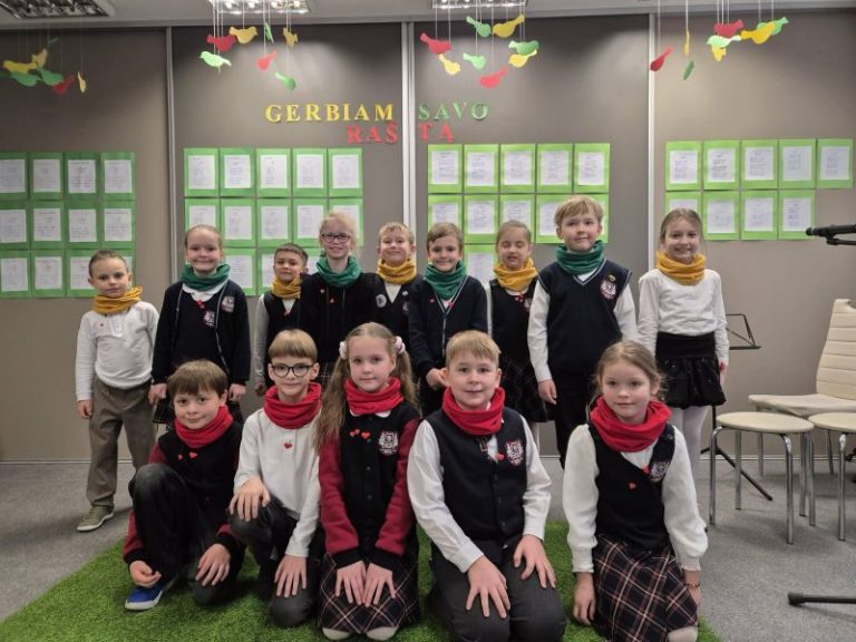 Dailiai rašėme ir deklamavome