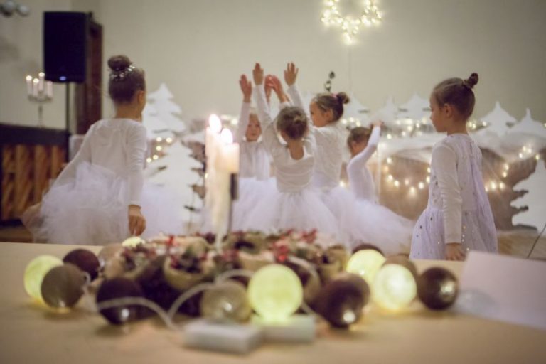 Skambėjo Kalėdų giesmės