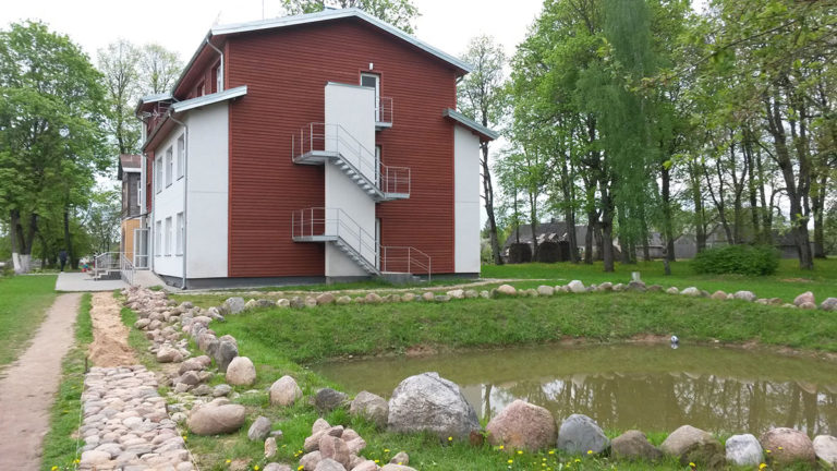 Mokytojų pagalba moterims